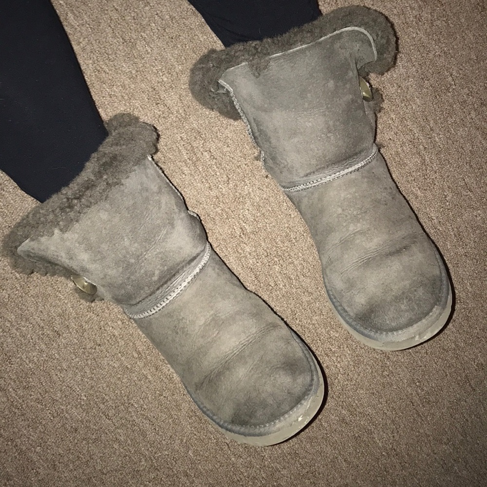 Used Bailey Button Bling Uggs